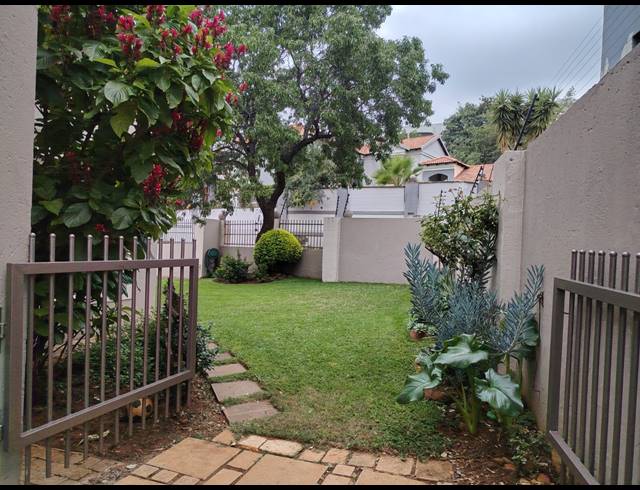 4 BEDROOM TOWNHOUSE FOR SALE IN CASHAN